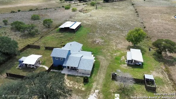 160 County Road 6860, Natalia, TX 78059