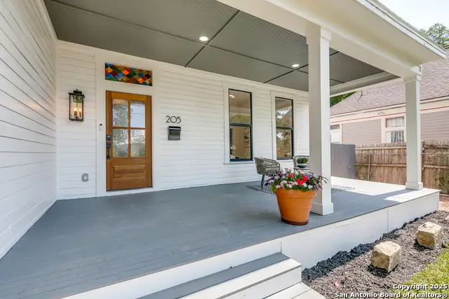 205 E Rische, San Antonio, TX 78204 - Image #3