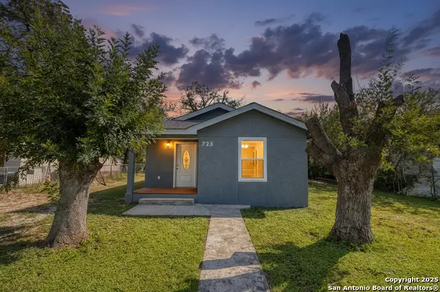 723 W Leona, Uvalde, TX 78801 - Image #2