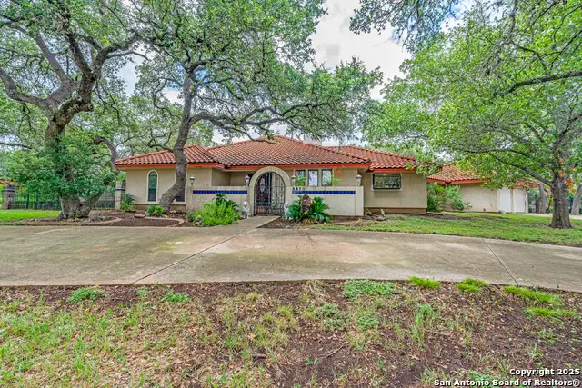 8470 Park Lane Dr, San Antonio, TX 78266 - Image #2