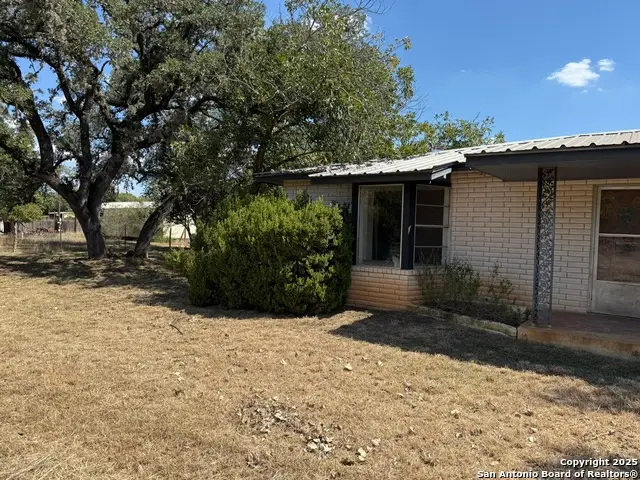 356 Dallas, Bandera, TX 78003 - Image #3