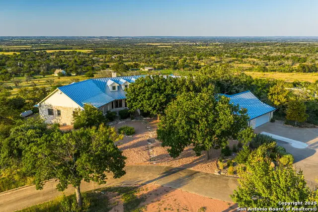 726 Paradise Ranch Road, Fredericksburg, TX 78624 - Image #3
