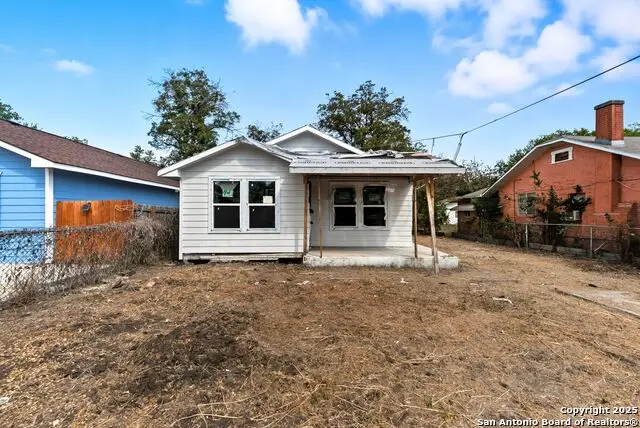 2031 E Crockett, San Antonio, TX 78202 - Image #2