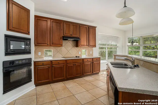 1016 Steubing Oaks, San Antonio, TX 78258 - Image #3