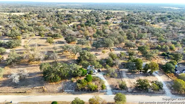 235 E King Phillips, Poteet, TX 78065 - Image #2