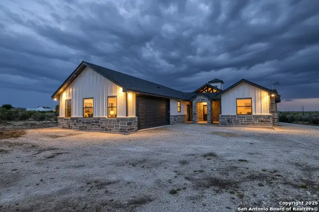 58 Greystone Hills Circle, Uvalde, TX 78801 - Image #2