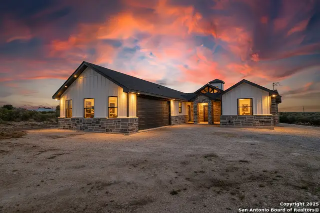 58 Greystone Hills Circle, Uvalde, TX 78801 - Image #3