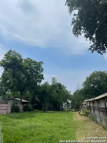 812 W Hollywood Ave, San Antonio, TX 78212 - Image #2