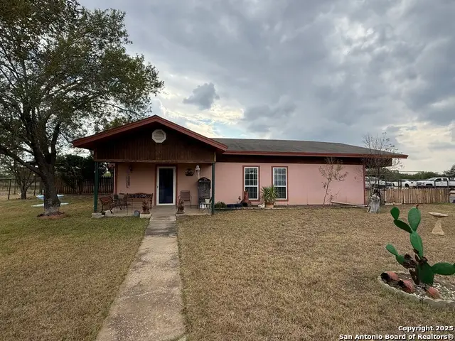 277 Justo Garza, Carrizo Springs, TX 78834 - Image #2