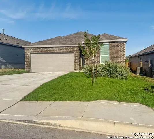 5708 Basil Chase, St Hedwig, TX 78152