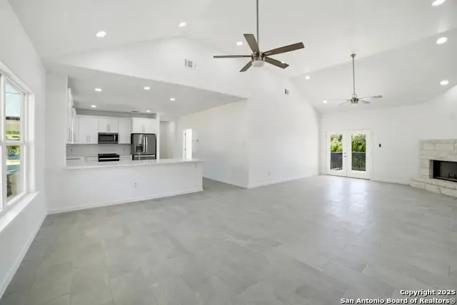 221 Deer Oaks Dr, Lakehills, TX 78063 - Image #2