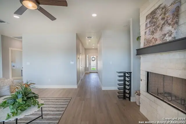 1811 Chateau Ln, Kerrville, TX 78028 - Image #3