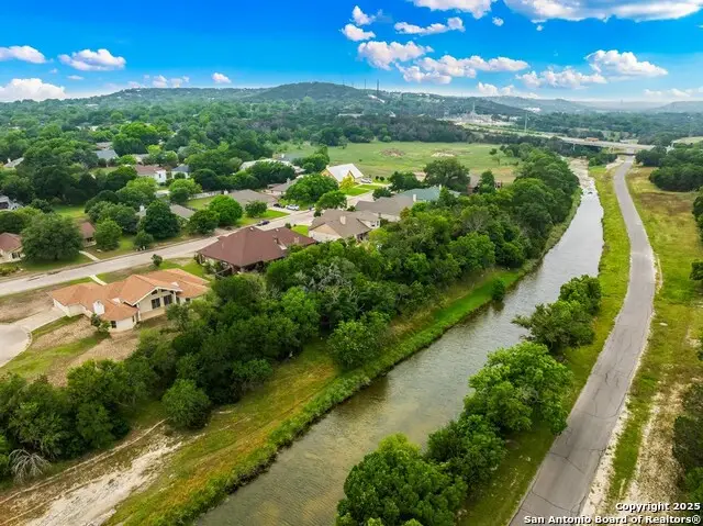 1019 Creek Run, Kerrville, TX 78028 - Image #2