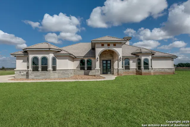 252 Venado Oaks, Castroville, TX 78009 - Image #1