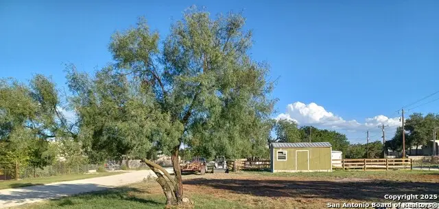 264 Siesta, Bandera, TX 78003 - Image #2