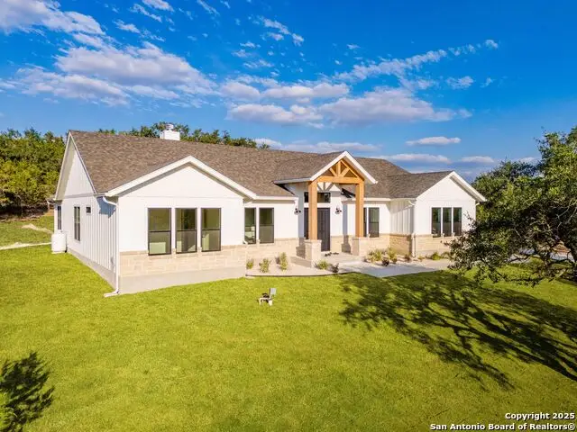 736 Mountain Creek Trail, Boerne, TX 78006 - Image #2