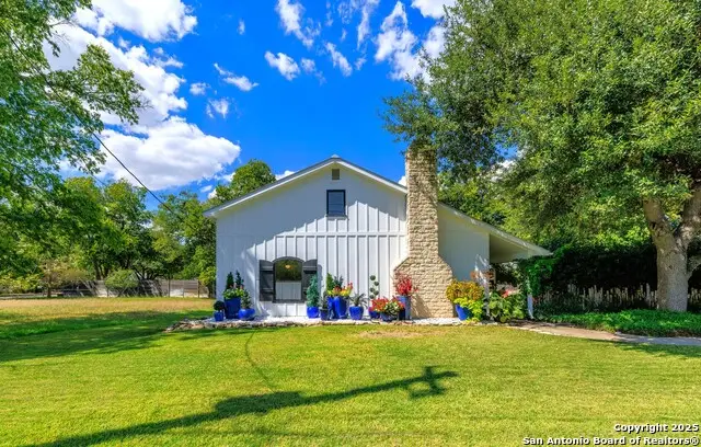 904 N Lincoln, Fredericksburg, TX 78624 - Image #2