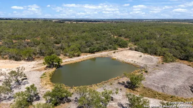 000 Cr 765, Devine, TX 78016 - Image #3