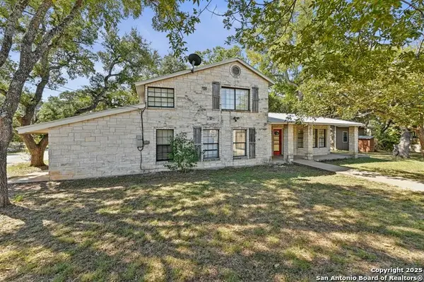 1005 4th, Blanco, TX 78606