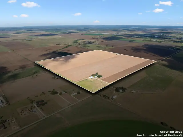 3830 County Road 541, Hondo, TX 78861 - Image #1