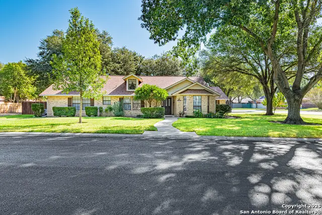 729 Heritage Dr, Seguin, TX 78155 - Image #1