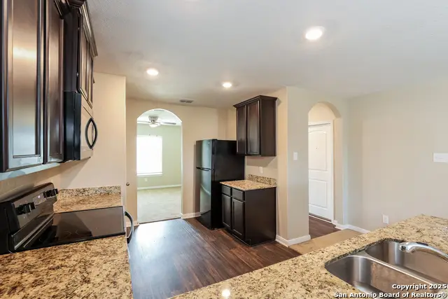 3215 Rosalind Way, San Antonio, TX 78222 - Image #2