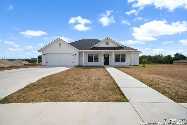 1555 Vista View, Pleasanton, TX 78064 - Image #2