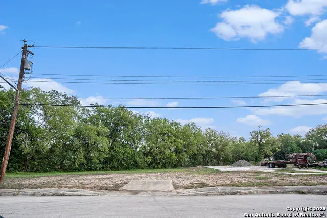 210 40th, San Antonio, TX 78237 - Image #3
