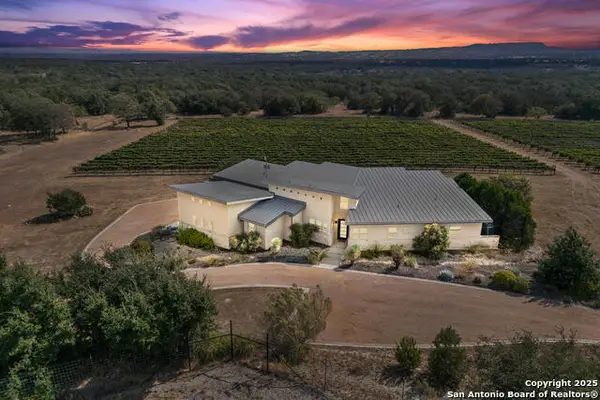 1758 Lincoln Smith Road, Round Mountain, TX 78663