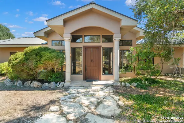 4025 Marion, Marion, TX 78124