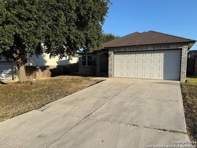 8015 Chestnut Gate, Converse, TX 78109 - Image #2