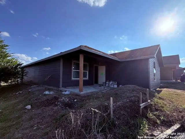 806 W Bates, Beeville, TX 78104 - Image #3