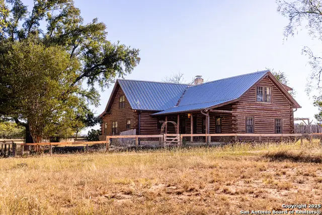 387 Schmidtzinsky, Fredericksburg, TX 78624 - Image #1