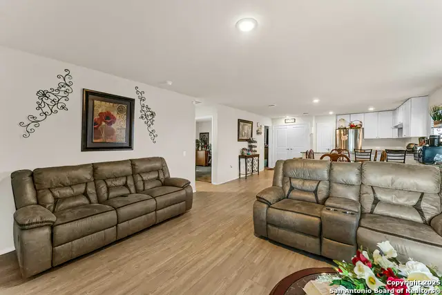 5610 Dewberry Run, San Antonio, TX 78218 - Image #3