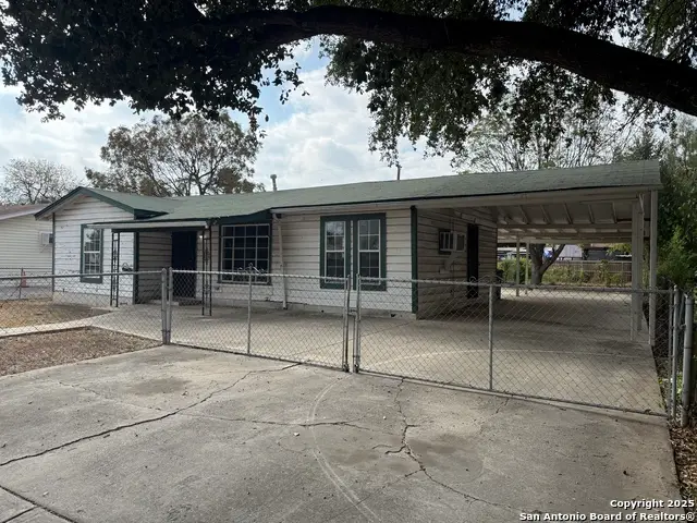 910 Menefee, San Antonio, TX 78237 - Image #2