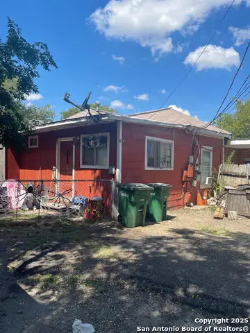 1002 W Lynwood Ave, San Antonio, TX 78201 - Image #2