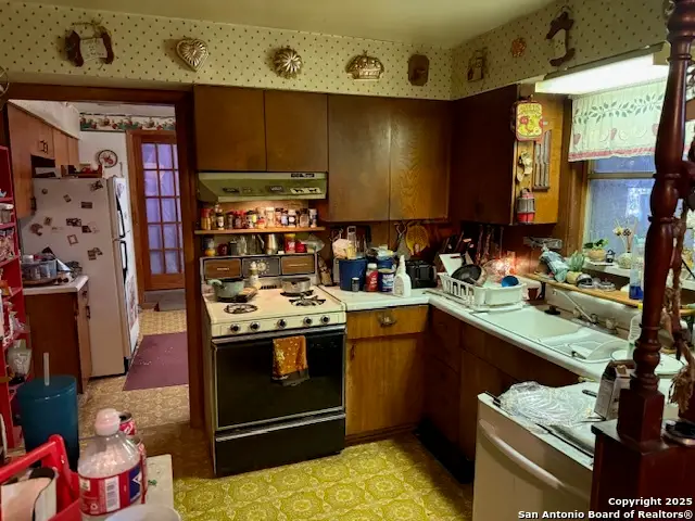 219 Avenue D, Converse, TX 78109 - Image #3