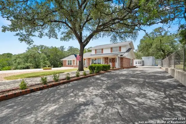 699 Floral Avenue, New Braunfels, TX 78130 - #1