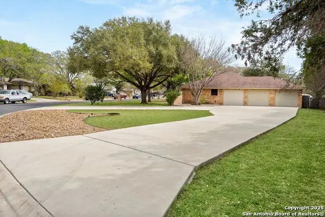 1633 Willow, Seguin, TX 78155 - #1