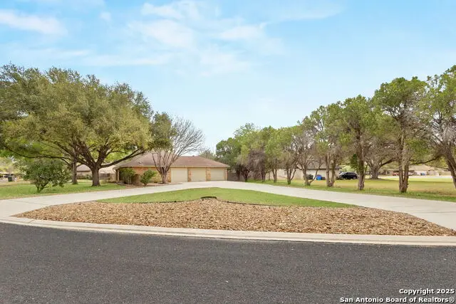 1633 Willow, Seguin, TX 78155 - #3