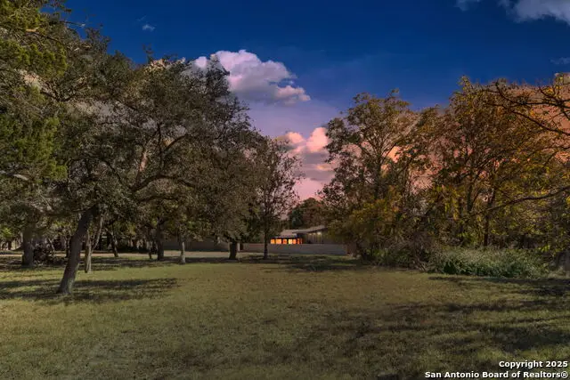 142 Royal Oaks, Kerrville, TX 78028 - Image #2