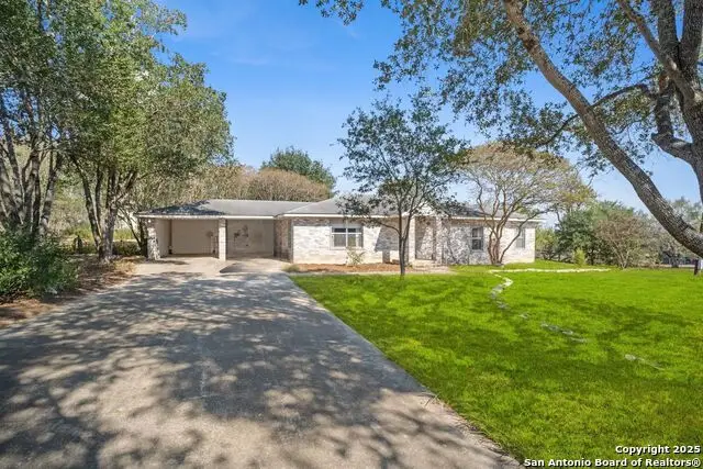 245 Bluffcreek, La Vernia, TX 78121 - Image #2