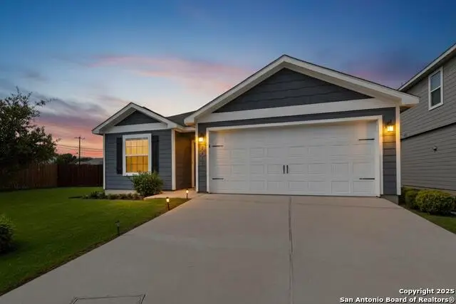 2811 Forsyth Canyon, Converse, TX 78109 - Image #2