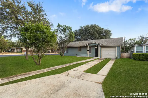 390 Harcourt, San Antonio, TX 78223