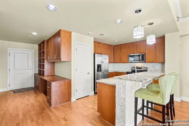 215 N Center St. #1005, San Antonio, TX 78202 - Image #2