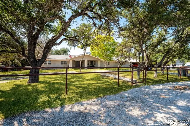 1220 Inspiring View, Canyon Lake, TX 78133 - Image #1