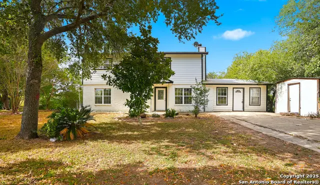 807 Ne Frontage Rd., Beeville, TX 78102 - #1