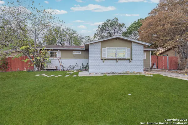 5714 Windyhill, San Antonio, TX 78242