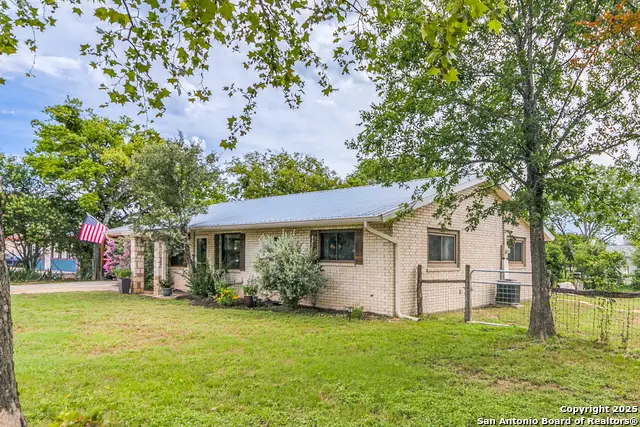 103 Amber, Comfort, TX 78013 - Image #1