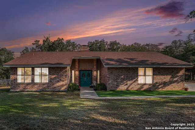 1860 Deer Trl, Floresville, TX 78114 - Image #1